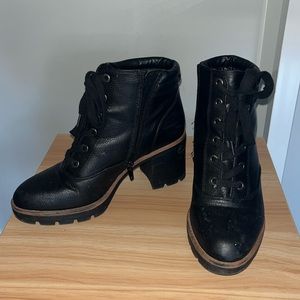 Heeled boots
